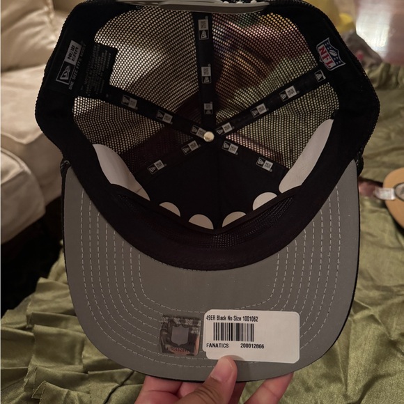 NWT, black SF 49ers cap - Picture 9 of 9